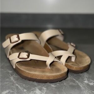 Birkenstock woman Sandals - Cream 7.5